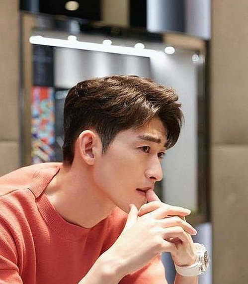 娱乐圈沐沐的故事:从平凡到话题中心的转变