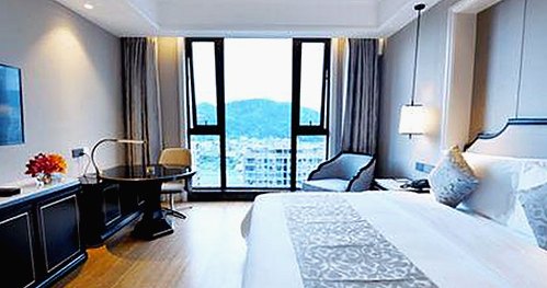 杨洋魅力全开：颜值演技兼备，粉丝热议不断